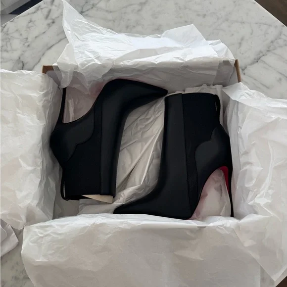 Christian Louboutin Chelsea Chick Booties - Picture 2 of 12